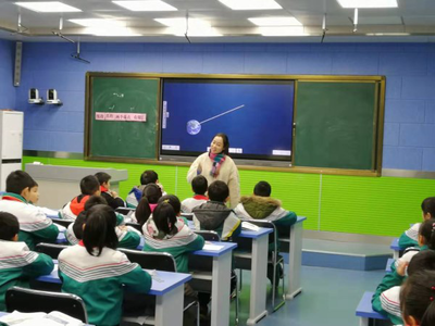 廬江縣城北小學開展“同課異構(gòu)”交流研討活動